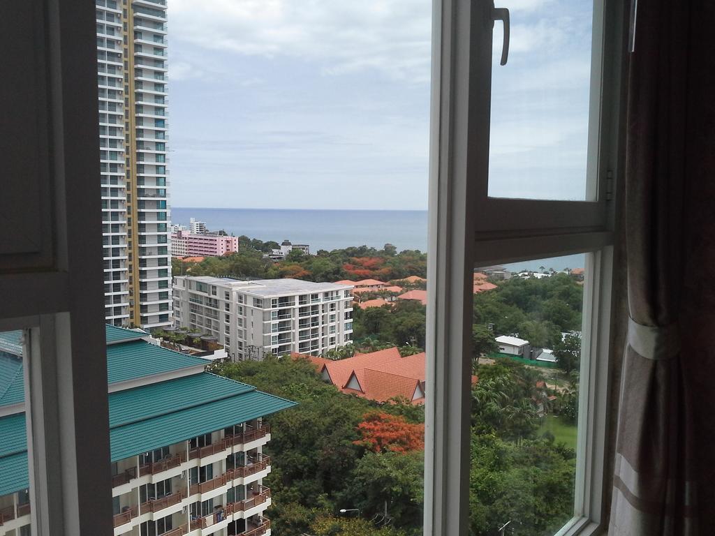Cosy Beach View Apartments Pattaya Exterior photo
