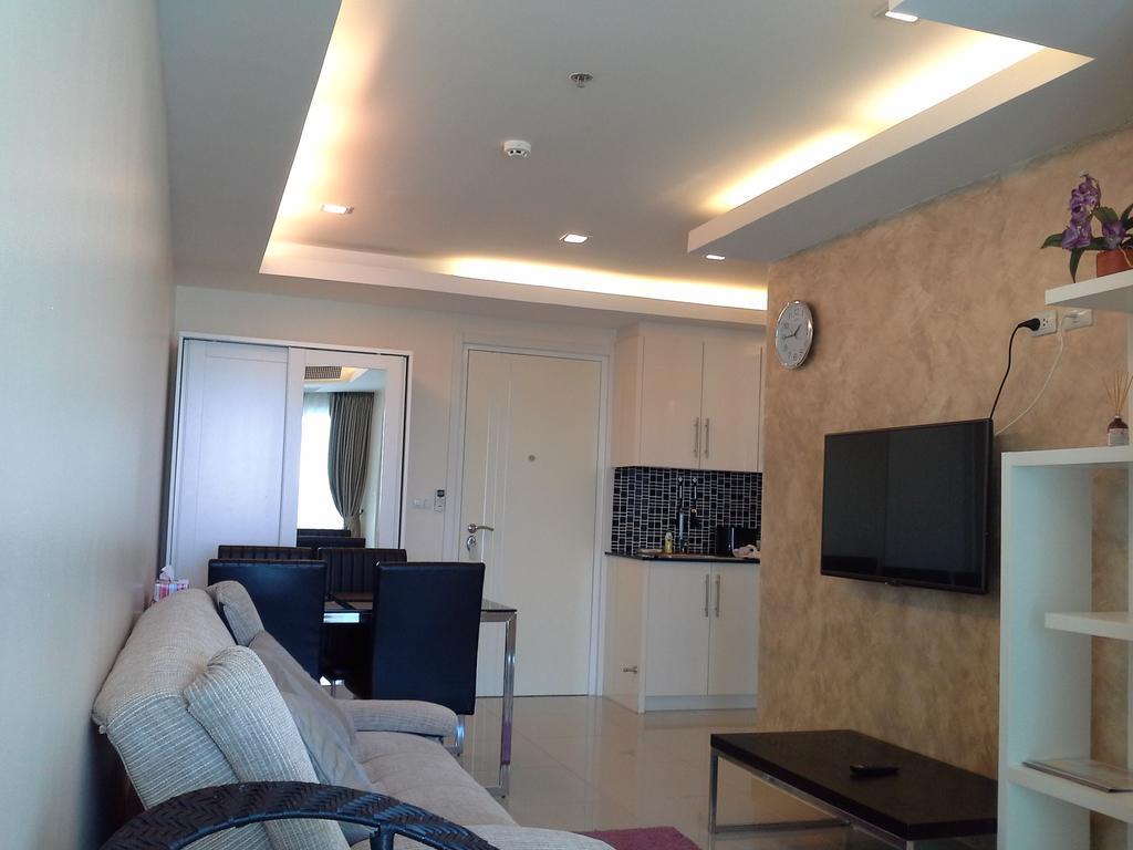 Cosy Beach View Apartments Pattaya Exterior photo